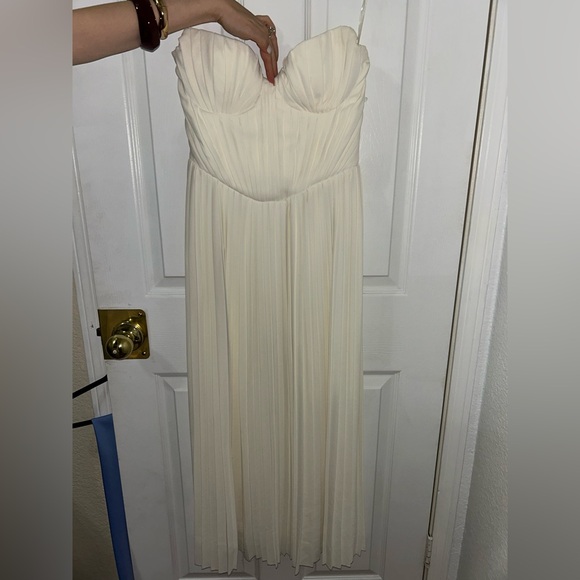 House of CB — Amorata Cream Strapless Pleated Dress - Picture 4 of 8